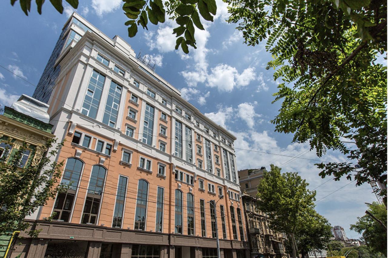 Skycity Apartments Odessa Esterno foto